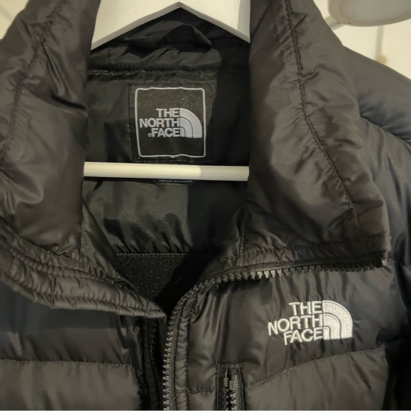 The North Face Women’s Jacket - Picture 2 of 5